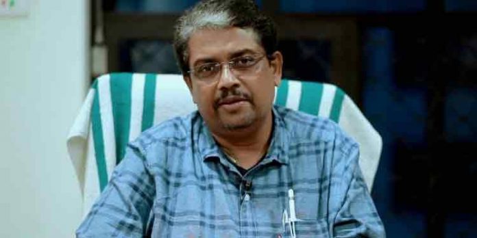 ജീവനക്കാരെ ആക്ഷേപിച്ചിട്ടില്ല ; ചീഫ് ഓഫീസിലിരിക്കുന്ന കുറച്ച് കഴിവുകെട്ട ഉദ്യോഗസ്ഥരെ മാറ്റിയാല് കെഎസ്ആര്ടിസി നന്നാകും : സിഎംഡി ജീവനക്കാരെ ആക്ഷേപിച്ചിട്ടില്ല ; ചീഫ് ഓഫീസിലിരിക്കുന്ന കുറച്ച് കഴിവുകെട്ട ഉദ്യോഗസ്ഥരെ മാറ്റിയാല് കെഎസ്ആര്ടിസി നന്നാകും : സിഎംഡി