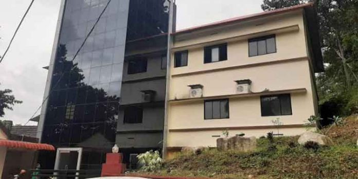 പെരുന്തേനരുവിയില് വിനോദ സഞ്ചാരികള്ക്കായി കെട്ടിട സമുച്ചയം പൂര്ത്തീകരണത്തിലേക്ക് പെരുന്തേനരുവിയില് വിനോദ സഞ്ചാരികള്ക്കായി കെട്ടിട സമുച്ചയം പൂര്ത്തീകരണത്തിലേക്ക്