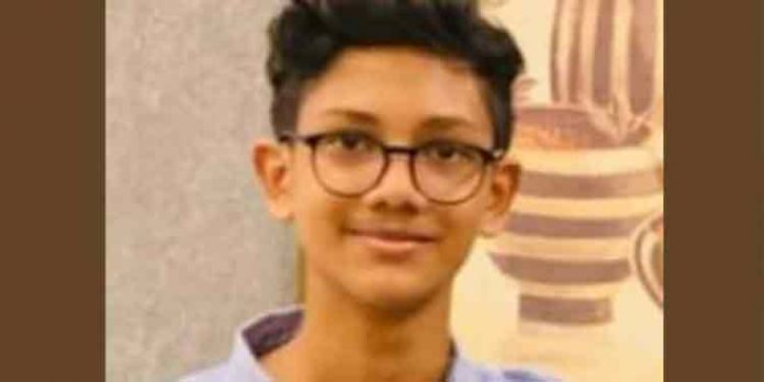 ഫ്ളാറ്റിന്റെ ഒമ്പതാം നിലയില് നിന്ന് വീണ് പതിനഞ്ചുകാരന് മരിച്ചു ഫ്ളാറ്റിന്റെ ഒമ്പതാം നിലയില് നിന്ന് വീണ് പതിനഞ്ചുകാരന് മരിച്ചു