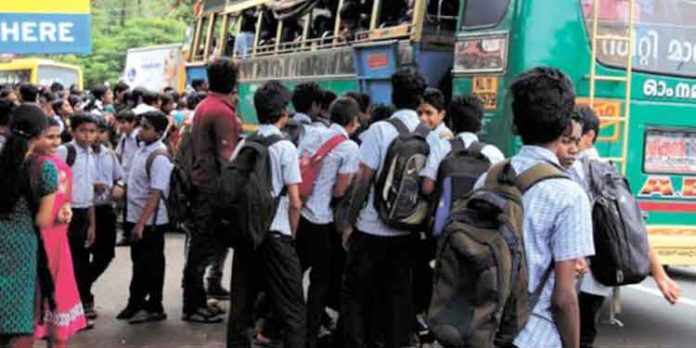 സംസ്ഥാനത്ത് വിദ്യാര്ത്ഥികളുടെ യാത്രാനിരക്കില് മാറ്റമുണ്ടാകില്ല : ഗതാഗത മന്ത്രി സംസ്ഥാനത്ത് വിദ്യാര്ത്ഥികളുടെ യാത്രാനിരക്കില് മാറ്റമുണ്ടാകില്ല : ഗതാഗത മന്ത്രി