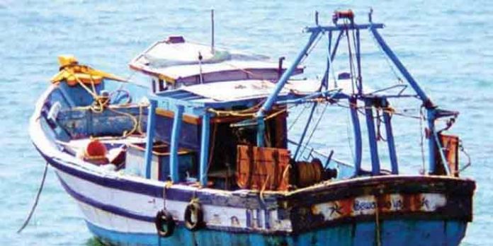 ഒമ്പത് ഇന്ത്യന് മത്സ്യത്തൊഴിലാളികളെ ശ്രീലങ്കന് നാവികസേന അറസ്റ്റ് ചെയ്തു ഒമ്പത് ഇന്ത്യന് മത്സ്യത്തൊഴിലാളികളെ ശ്രീലങ്കന് നാവികസേന അറസ്റ്റ് ചെയ്തു