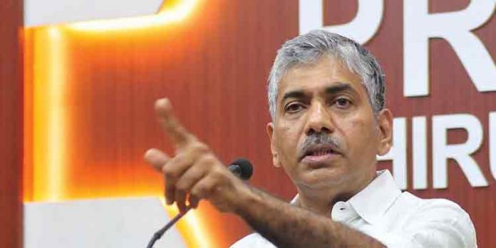 ബലപരിശോധനകൾ കഴിഞ്ഞ സാഹചര്യത്തിൽ വൈറ്റില പാലം തുറക്കണം – ജേക്കബ് തോമസ് ബലപരിശോധനകൾ കഴിഞ്ഞ സാഹചര്യത്തിൽ വൈറ്റില പാലം തുറക്കണം – ജേക്കബ് തോമസ്