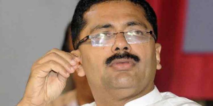 ന്യൂനപക്ഷ സ്കോളര്ഷിപ്പ് വിവാദം ; ക്രൈസ്തവ സഭകളെ തള്ളി കെ.ടി ജലീല് ന്യൂനപക്ഷ സ്കോളര്ഷിപ്പ് വിവാദം ; ക്രൈസ്തവ സഭകളെ തള്ളി കെ.ടി ജലീല്