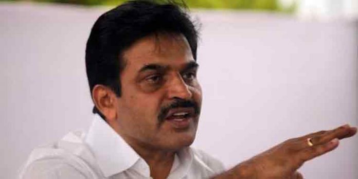 മുല്ലപ്പള്ളിയുടെ സ്ഥാനാർത്ഥിത്വം ഇതുവരെ തീരുമാനിച്ചിട്ടില്ലെന്ന് കെസി വേണുഗോപാൽ മുല്ലപ്പള്ളിയുടെ സ്ഥാനാർത്ഥിത്വം ഇതുവരെ തീരുമാനിച്ചിട്ടില്ലെന്ന് കെസി വേണുഗോപാൽ