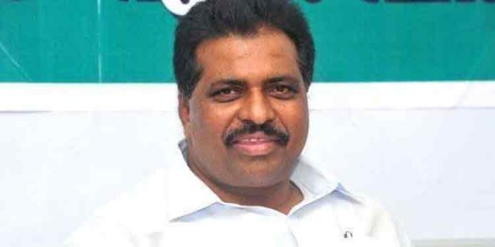 ആട്ടിന്പറ്റങ്ങളെ പോലെ സ്ഥാനാര്ഥികള്ക്ക് ചിഹ്നം നല്കി വിട്ടാല് ആരും വിജയിക്കില്ല ; കൊടിക്കുന്നില് സുരേഷ് ആട്ടിന്പറ്റങ്ങളെ പോലെ സ്ഥാനാര്ഥികള്ക്ക് ചിഹ്നം നല്കി വിട്ടാല് ആരും വിജയിക്കില്ല ; കൊടിക്കുന്നില് സുരേഷ്