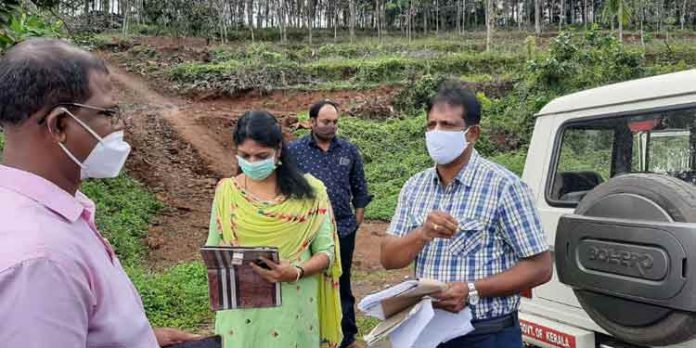 കോന്നിയിലെ സര്ക്കാര് ഭൂമി കയ്യേറാന് റവന്യു വകുപ്പിന്റെ ഒത്താശ ; കൃഷി വകുപ്പിന്റെ നാലേക്കര് കാണാനില്ല കോന്നിയിലെ സര്ക്കാര് ഭൂമി കയ്യേറാന് റവന്യു വകുപ്പിന്റെ ഒത്താശ ; കൃഷി വകുപ്പിന്റെ നാലേക്കര് കാണാനില്ല