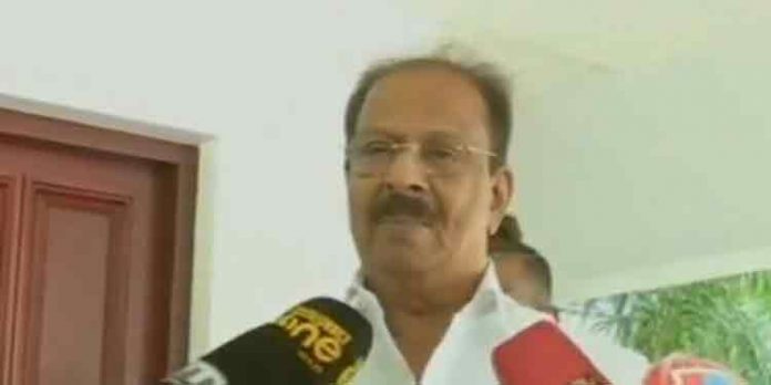 തന്നെ താല്ക്കാലിക അധ്യക്ഷനാക്കാന് ധാരണയില്ല ; ആരുടെ മുന്നിലും കൈ നീട്ടിയിട്ടില്ല : കെ സുധാകരന് തന്നെ താല്ക്കാലിക അധ്യക്ഷനാക്കാന് ധാരണയില്ല ; ആരുടെ മുന്നിലും കൈ നീട്ടിയിട്ടില്ല : കെ സുധാകരന്
