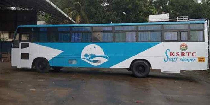നിരത്തിലിറങ്ങാത്ത ബസുകൾ വിശ്രമ കേന്ദ്രങ്ങളാക്കി മാറ്റി കെ.എസ്.ആർ.ടി.സി നിരത്തിലിറങ്ങാത്ത ബസുകൾ വിശ്രമ കേന്ദ്രങ്ങളാക്കി മാറ്റി കെ.എസ്.ആർ.ടി.സി