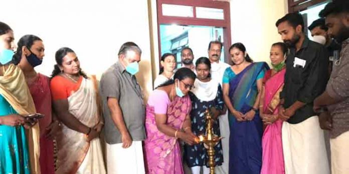 മലയാലപ്പുഴ ആയൂർവേദ ഡിസ്പെൻസറി സബ്സെന്റർ ഉത്ഘാടനം ചെയ്തു മലയാലപ്പുഴ ആയൂർവേദ ഡിസ്പെൻസറി സബ്സെന്റർ ഉത്ഘാടനം ചെയ്തു
