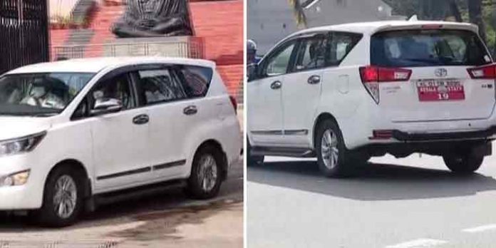 എംഎല്എമാരും ഉദ്യോഗസ്ഥരും വാഹനങ്ങളിലെ മറനീക്കി ; കര്ട്ടന് മാറ്റാതെ മന്ത്രി കൃഷ്ണന്കുട്ടിയുടെ വാഹനം എംഎല്എമാരും ഉദ്യോഗസ്ഥരും വാഹനങ്ങളിലെ മറനീക്കി ; കര്ട്ടന് മാറ്റാതെ മന്ത്രി കൃഷ്ണന്കുട്ടിയുടെ വാഹനം