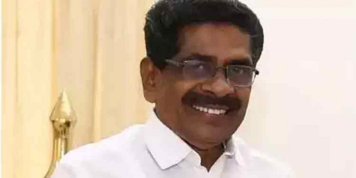 തെരഞ്ഞെടുപ്പിൽ മത്സരിക്കാൻ മുല്ലപ്പള്ളി രാമചന്ദ്രന് മേൽ വീണ്ടും സമ്മർദം തെരഞ്ഞെടുപ്പിൽ മത്സരിക്കാൻ മുല്ലപ്പള്ളി രാമചന്ദ്രന് മേൽ വീണ്ടും സമ്മർദം
