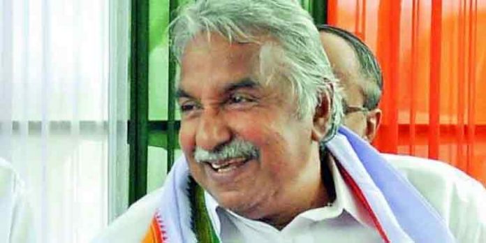 പുതിയ പദവി ; പ്രതികരിക്കാന് തയ്യാറാകാതെ ഉമ്മന് ചാണ്ടി പുതിയ പദവി ; പ്രതികരിക്കാന് തയ്യാറാകാതെ ഉമ്മന് ചാണ്ടി