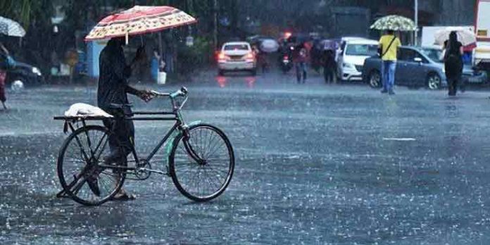 സംസ്ഥാനത്ത് ഇന്ന് അതിതീവ്രമഴക്ക് സാധ്യത ; പത്തനംതിട്ട , തിരുവനന്തപുരം , കൊല്ലം ജില്ലകളിൽ റെഡ് അലർട്ട് സംസ്ഥാനത്ത് ഇന്ന് അതിതീവ്രമഴക്ക് സാധ്യത ; പത്തനംതിട്ട , തിരുവനന്തപുരം , കൊല്ലം ജില്ലകളിൽ റെഡ് അലർട്ട്