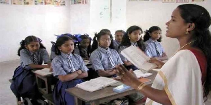 എയ്ഡഡ് സ്കൂള് മാനേജ്മെന്റുകള്ക്ക് തിരിച്ചടി ; ഈ വര്ഷമുണ്ടായ അധ്യാപക ഒഴിവുകള് നികത്തുന്നത് സര്ക്കാര് വിലക്കി എയ്ഡഡ് സ്കൂള് മാനേജ്മെന്റുകള്ക്ക് തിരിച്ചടി ; ഈ വര്ഷമുണ്ടായ അധ്യാപക ഒഴിവുകള് നികത്തുന്നത് സര്ക്കാര് വിലക്കി