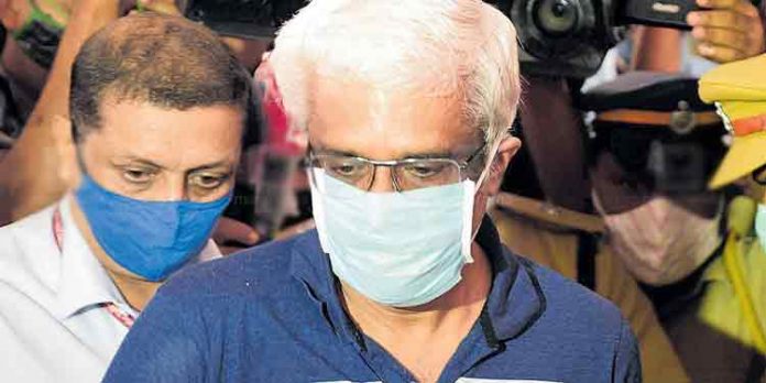 61കാരന് നിയമനം , വനിതയ്ക്ക് 5 ഇന്ക്രിമെന്റ് ; അടിമുടി ശിവശങ്കര് തട്ടിപ്പെന്ന് റിപ്പോര്ട്ട് 61കാരന് നിയമനം , വനിതയ്ക്ക് 5 ഇന്ക്രിമെന്റ് ; അടിമുടി ശിവശങ്കര് തട്ടിപ്പെന്ന് റിപ്പോര്ട്ട്