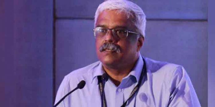 ഡോളർകടത്ത് കേസ് : ശിവശങ്കർ ഫെബ്രുവരി ഒമ്പത് വരെ റിമാൻഡിൽ ഡോളർകടത്ത് കേസ് : ശിവശങ്കർ ഫെബ്രുവരി ഒമ്പത് വരെ റിമാൻഡിൽ