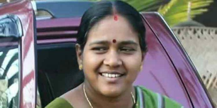 പരാതി പരിഹരിച്ചില്ലെങ്കില് മത്സരിക്കില്ല : 10 ദിവസം കൂടി കാക്കാന് ശോഭാ സുരേന്ദ്രന് പരാതി പരിഹരിച്ചില്ലെങ്കില് മത്സരിക്കില്ല : 10 ദിവസം കൂടി കാക്കാന് ശോഭാ സുരേന്ദ്രന്