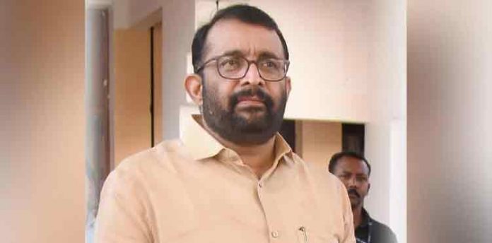 സര്ക്കാര് കുടുതൽ കുരുക്കിലേക്ക് ; ഡോളർ കടത്ത് കേസിൽ സ്പീക്കർ ശ്രീരാമകൃഷ്ണനെ കസ്റ്റംസ് ചോദ്യം ചെയ്യും സര്ക്കാര് കുടുതൽ കുരുക്കിലേക്ക് ; ഡോളർ കടത്ത് കേസിൽ സ്പീക്കർ ശ്രീരാമകൃഷ്ണനെ കസ്റ്റംസ് ചോദ്യം ചെയ്യും