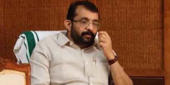 സ്പീക്കറെ ചോദ്യം ചെയ്ത കസ്റ്റംസ് ഉദ്യോഗസ്ഥരും ക്വാറന്റിനിൽ ; ഡോളർ കടത്ത് അന്വേഷണം അനിശ്ചിതത്വത്തിൽ സ്പീക്കറെ ചോദ്യം ചെയ്ത കസ്റ്റംസ് ഉദ്യോഗസ്ഥരും ക്വാറന്റിനിൽ ; ഡോളർ കടത്ത് അന്വേഷണം അനിശ്ചിതത്വത്തിൽ