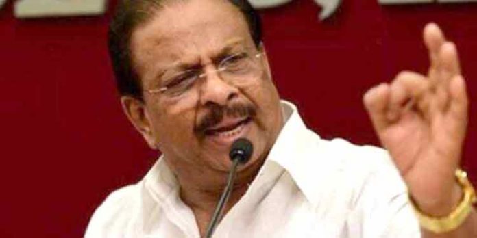 കേരള ബാങ്കുകളില് സി.പി.എം ഗുണ്ടകളെ സ്ഥിരപ്പെടുത്താന് നീക്കം : കെ.സുധാകരന് കേരള ബാങ്കുകളില് സി.പി.എം ഗുണ്ടകളെ സ്ഥിരപ്പെടുത്താന് നീക്കം : കെ.സുധാകരന്