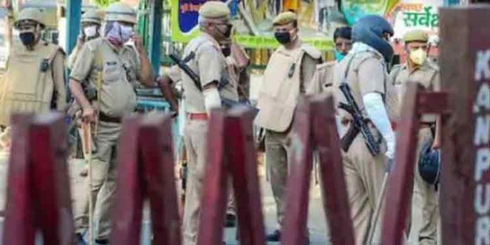 മാധ്യമപ്രവർത്തകൻ കാറിനുള്ളിൽ മരിച്ച നിലയിൽ : കൊലപാതമെന്ന് സംശയം മാധ്യമപ്രവർത്തകൻ കാറിനുള്ളിൽ മരിച്ച നിലയിൽ : കൊലപാതമെന്ന് സംശയം