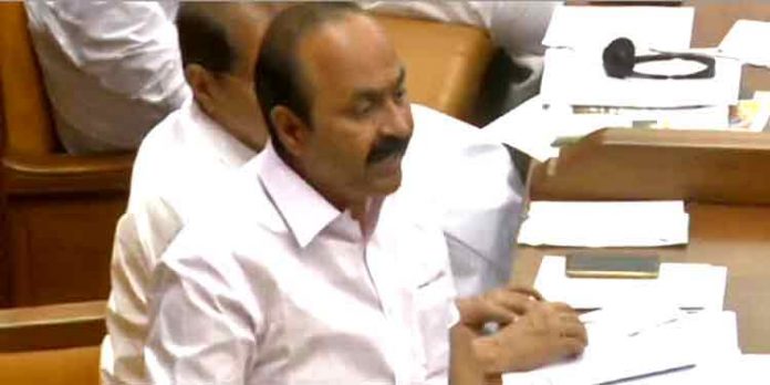 സി.എ.ജി റിപ്പോര്ട്ടിന്റെ ഉള്ളടക്കം ധനമന്ത്രി ചോര്ത്തിയെന്ന് വി.ഡി സതീശന് നിയമസഭയില് സി.എ.ജി റിപ്പോര്ട്ടിന്റെ ഉള്ളടക്കം ധനമന്ത്രി ചോര്ത്തിയെന്ന് വി.ഡി സതീശന് നിയമസഭയില്