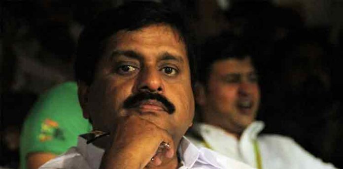 നേമത്തേക്കില്ല ; മത്സരിക്കുന്നുവെങ്കില് തിരുവനന്തപുരത്ത് തന്നെയെന്ന് വി.എസ്. ശിവകുമാര് നേമത്തേക്കില്ല ; മത്സരിക്കുന്നുവെങ്കില് തിരുവനന്തപുരത്ത് തന്നെയെന്ന് വി.എസ്. ശിവകുമാര്