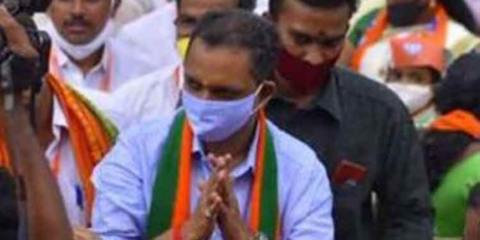 അഴിമതി നടത്തിയത് പിടിക്കപ്പെടുമ്പോള് മുഖ്യമന്ത്രി പിണറായി വിജയന് മറവിരോഗം : കെ.സുരേന്ദ്രന് അഴിമതി നടത്തിയത് പിടിക്കപ്പെടുമ്പോള് മുഖ്യമന്ത്രി പിണറായി വിജയന് മറവിരോഗം : കെ.സുരേന്ദ്രന്