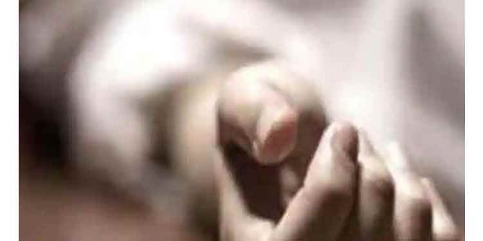 ഹയര് സെക്കണ്ടറി സ്കൂള് വിദ്യാര്ഥിനി കുത്തേറ്റ് മരിച്ച നിലയില് ഹയര് സെക്കണ്ടറി സ്കൂള് വിദ്യാര്ഥിനി കുത്തേറ്റ് മരിച്ച നിലയില്