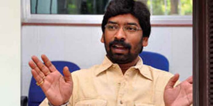 ആദിവാസികള് ഹിന്ദുക്കളല്ല ; വിവാദ പരാമര്ശവുമായി ഹേമന്ദ് സോറന് ആദിവാസികള് ഹിന്ദുക്കളല്ല ; വിവാദ പരാമര്ശവുമായി ഹേമന്ദ് സോറന്