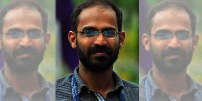 രാത്രി 12 മണിക്ക് ശേഷം പരിശോധനയ്ക്ക് എത്തുമെന്ന് അറിയിച്ച പോലീസ് നീക്കം അസാധാരണമെന്ന് സിദ്ദിഖ് കാപ്പന് രാത്രി 12 മണിക്ക് ശേഷം പരിശോധനയ്ക്ക് എത്തുമെന്ന് അറിയിച്ച പോലീസ് നീക്കം അസാധാരണമെന്ന് സിദ്ദിഖ് കാപ്പന്