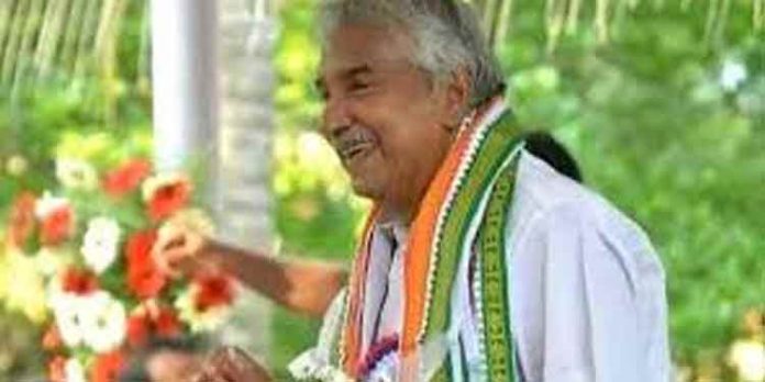 പ്രചരണപരിപാടികള്ക്ക് വളരെ നേരത്തേ തുടക്കമിട്ട് ഉമ്മന്ചാണ്ടി പ്രചരണപരിപാടികള്ക്ക് വളരെ നേരത്തേ തുടക്കമിട്ട് ഉമ്മന്ചാണ്ടി