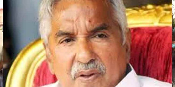 ഉമ്മന് ചാണ്ടി സഞ്ചരിച്ച കാര് ഏനാത്ത് അപകടത്തില്പ്പെട്ടു ; ആര്ക്കും പരിക്കില്ല ഉമ്മന് ചാണ്ടി സഞ്ചരിച്ച കാര് ഏനാത്ത് അപകടത്തില്പ്പെട്ടു ; ആര്ക്കും പരിക്കില്ല