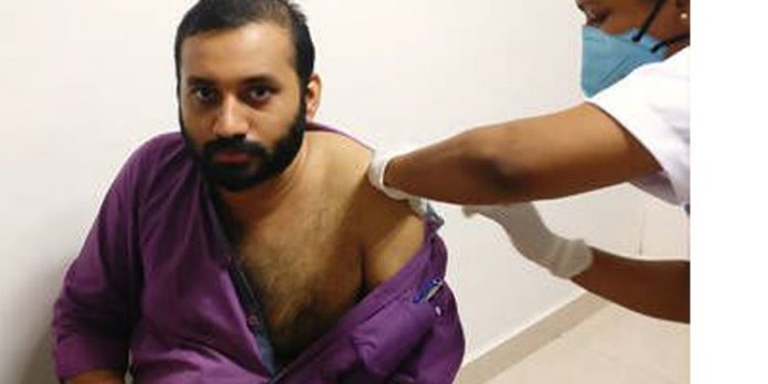 വാക്സിനെടുത്താലും കോവിഡ് വരുമെന്ന് കോവിഡിന് ചികിത്സയില് കഴിയുന്ന ഡോക്ടര് വാക്സിനെടുത്താലും കോവിഡ് വരുമെന്ന് കോവിഡിന് ചികിത്സയില് കഴിയുന്ന ഡോക്ടര്