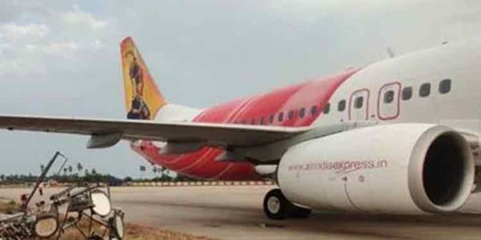 ലാന്ഡിങ്ങിനിടെ എയര് ഇന്ത്യ എക്സ് പ്രസ്സ് വിമാനം വൈദ്യുതി തൂണിലിടിച്ചുണ്ടായ അപകടം പൈലറ്റിന്റെ വീഴ്ച ലാന്ഡിങ്ങിനിടെ എയര് ഇന്ത്യ എക്സ് പ്രസ്സ് വിമാനം വൈദ്യുതി തൂണിലിടിച്ചുണ്ടായ അപകടം പൈലറ്റിന്റെ വീഴ്ച