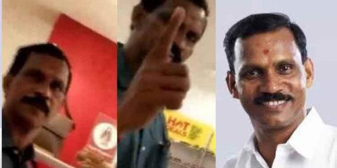 മാസ്ക് ധരിക്കാത്തത് ചോദ്യം ചെയ്ത ചെരുപ്പ് കടയിലെ ജീവനക്കാര്ക്ക് ബിജെപി കൗണ്സിലറുടെ നേതൃത്വത്തില് മര്ദനം മാസ്ക് ധരിക്കാത്തത് ചോദ്യം ചെയ്ത ചെരുപ്പ് കടയിലെ ജീവനക്കാര്ക്ക് ബിജെപി കൗണ്സിലറുടെ നേതൃത്വത്തില് മര്ദനം