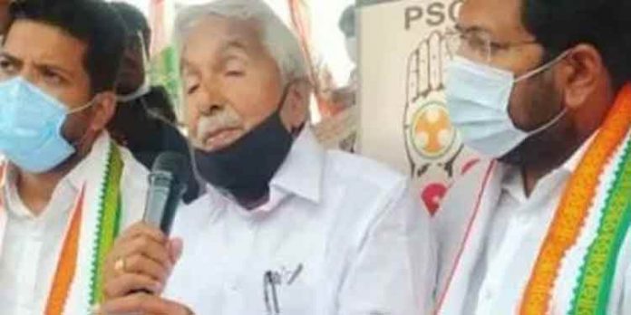 പി.എസ്.സി ഉദ്യോഗാര്ഥികളുടെ സമരം ; സര്ക്കാരിന് അഹങ്കാരവും ധിക്കാരവുമെന്ന് ഉമ്മന് ചാണ്ടി പി.എസ്.സി ഉദ്യോഗാര്ഥികളുടെ സമരം ; സര്ക്കാരിന് അഹങ്കാരവും ധിക്കാരവുമെന്ന് ഉമ്മന് ചാണ്ടി