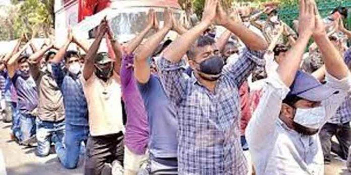 എല്ജിഎസിനും കായികതാരങ്ങള്ക്കും ജോലി ഉറപ്പ് ; താരങ്ങള് സമരം നിര്ത്തി എല്ജിഎസിനും കായികതാരങ്ങള്ക്കും ജോലി ഉറപ്പ് ; താരങ്ങള് സമരം നിര്ത്തി