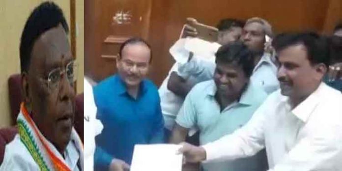 പുതുച്ചേരിയില് കോണ്ഗ്രസിനെ പ്രതിസന്ധിയിലാക്കി ഒരു എംഎല്എ കൂടി രാജിവെച്ചു പുതുച്ചേരിയില് കോണ്ഗ്രസിനെ പ്രതിസന്ധിയിലാക്കി ഒരു എംഎല്എ കൂടി രാജിവെച്ചു