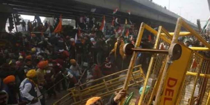 ജയിലിലടയ്ക്കപ്പെട്ട കര്ഷകര്ക്ക് 2000 രൂപ വീതം നല്കാന് സംയുക്ത കിസാന് മോര്ച്ച ജയിലിലടയ്ക്കപ്പെട്ട കര്ഷകര്ക്ക് 2000 രൂപ വീതം നല്കാന് സംയുക്ത കിസാന് മോര്ച്ച
