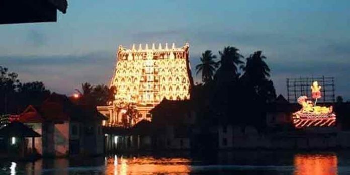 11.7 കോടി രൂപ സംസ്ഥാന സര്ക്കാറിന് ഇപ്പോള് തിരികെ നല്കാനാവില്ലെന്ന് പത്മനാഭസ്വാമി ക്ഷേത്രം 11.7 കോടി രൂപ സംസ്ഥാന സര്ക്കാറിന് ഇപ്പോള് തിരികെ നല്കാനാവില്ലെന്ന് പത്മനാഭസ്വാമി ക്ഷേത്രം