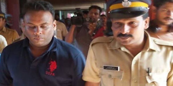 പ്രളയ ഫണ്ട് തട്ടിപ്പുമായി ബന്ധപ്പെട്ട കേസില് ക്രൈംബ്രാഞ്ച് കുറ്റപത്രം സമര്പ്പിച്ചു പ്രളയ ഫണ്ട് തട്ടിപ്പുമായി ബന്ധപ്പെട്ട കേസില് ക്രൈംബ്രാഞ്ച് കുറ്റപത്രം സമര്പ്പിച്ചു