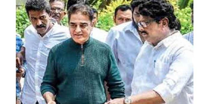 വരുന്ന തമിഴ്നാട് നിയമസഭാ തെരഞ്ഞെടുപ്പില് സ്ഥാനാര്ഥിയാകുമെന്ന് കമല്ഹാസന് വരുന്ന തമിഴ്നാട് നിയമസഭാ തെരഞ്ഞെടുപ്പില് സ്ഥാനാര്ഥിയാകുമെന്ന് കമല്ഹാസന്