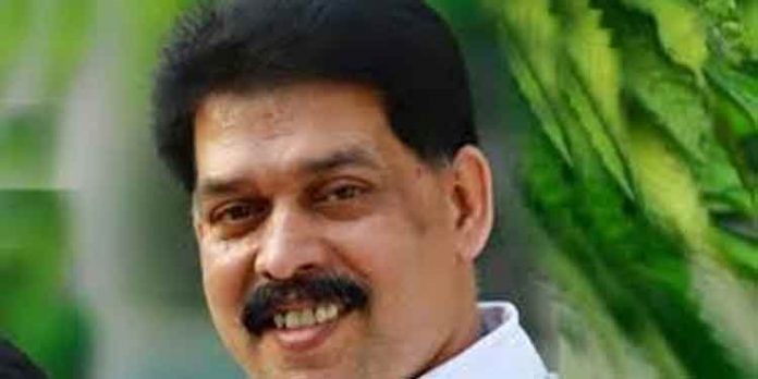 കാരാട്ട് റസാഖ് ലീഗിലേയ്ക്ക് തിരിച്ചെത്തുന്നു കാരാട്ട് റസാഖ് ലീഗിലേയ്ക്ക് തിരിച്ചെത്തുന്നു