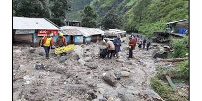 ഉത്തരാഖണ്ഡില് മഞ്ഞുമലയിടിഞ്ഞ് കാണാതായ 170 പേര്ക്ക് വേണ്ടിയുളള തിരച്ചില് പുന:രാരംഭിച്ചു ഉത്തരാഖണ്ഡില് മഞ്ഞുമലയിടിഞ്ഞ് കാണാതായ 170 പേര്ക്ക് വേണ്ടിയുളള തിരച്ചില് പുന:രാരംഭിച്ചു
