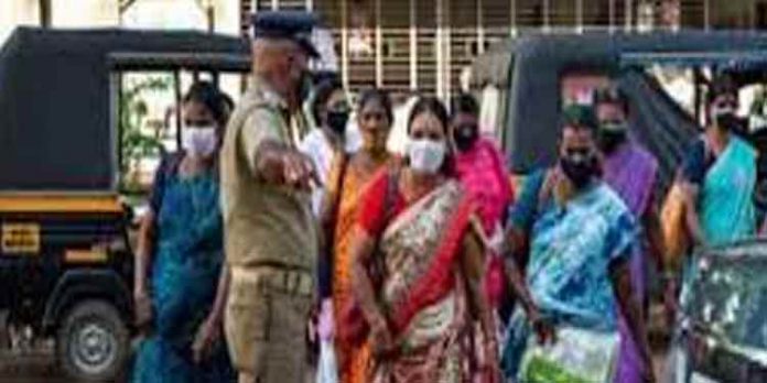 കേരളത്തില് നിന്നുള്ളവര്ക്ക് നാല് സംസ്ഥാനങ്ങളിലേക്ക് യാത്രാ നിയന്ത്രണം കേരളത്തില് നിന്നുള്ളവര്ക്ക് നാല് സംസ്ഥാനങ്ങളിലേക്ക് യാത്രാ നിയന്ത്രണം