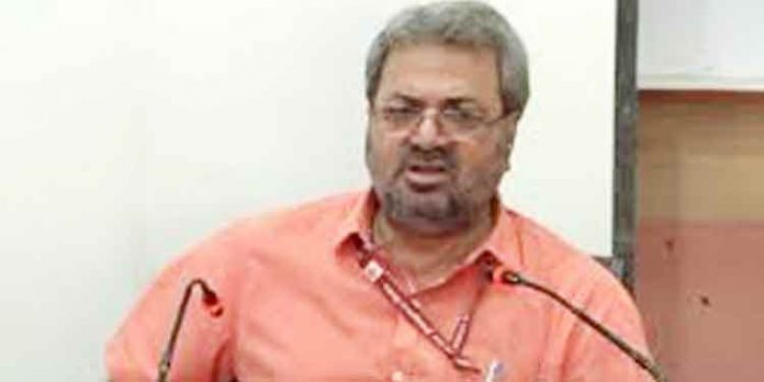ആദ്യ സൂചന 10 മണിയോടെ മാത്രം : ഇത്തവണ തെരഞ്ഞെടുപ്പ് ഫലം വൈകുമെന്ന് ടിക്കാറാം മീണ ആദ്യ സൂചന 10 മണിയോടെ മാത്രം : ഇത്തവണ തെരഞ്ഞെടുപ്പ് ഫലം വൈകുമെന്ന് ടിക്കാറാം മീണ
