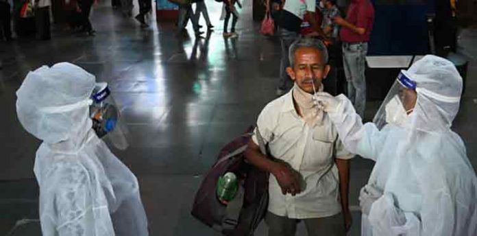 കോവിഡ് വകഭേദം ; രണ്ട് സംസ്ഥാനങ്ങളില് വീണ്ടും ലോക്ക്ഡൗണ് സാധ്യത കോവിഡ് വകഭേദം ; രണ്ട് സംസ്ഥാനങ്ങളില് വീണ്ടും ലോക്ക്ഡൗണ് സാധ്യത