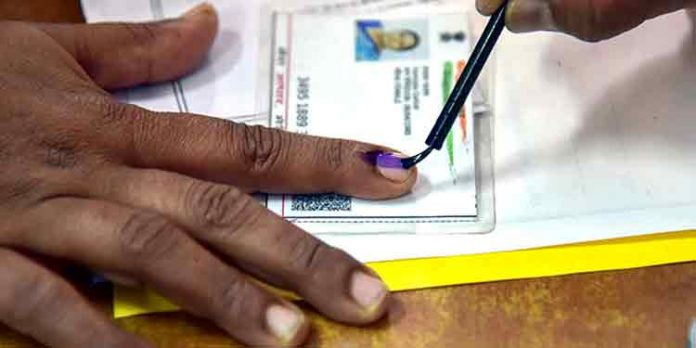 കേരളമടക്കമുള്ള സംസ്ഥാനങ്ങളില് തെരഞ്ഞെടുപ്പ് തീയതി അടുത്ത ആഴ്ച പ്രഖ്യാപിച്ചേക്കും കേരളമടക്കമുള്ള സംസ്ഥാനങ്ങളില് തെരഞ്ഞെടുപ്പ് തീയതി അടുത്ത ആഴ്ച പ്രഖ്യാപിച്ചേക്കും
