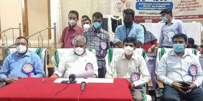പത്തനംതിട്ട ജില്ലയിലെ ആദ്യ ദിനം 2133 പരാതികള് പരിഹരിച്ചു ; 28.72 ലക്ഷം രൂപ ധനസഹായം നല്കി പത്തനംതിട്ട ജില്ലയിലെ ആദ്യ ദിനം 2133 പരാതികള് പരിഹരിച്ചു ; 28.72 ലക്ഷം രൂപ ധനസഹായം നല്കി